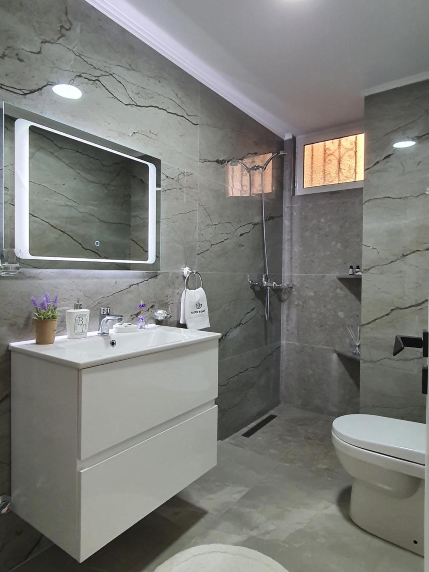 Flore Rooms Saranda Extérieur photo